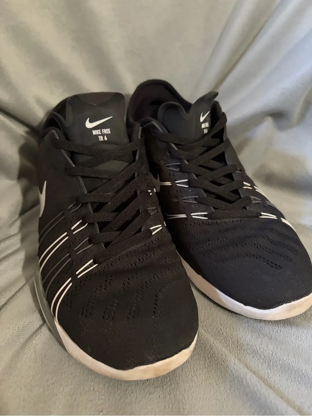 Nike Men’s Black and White Athletic Training Shoes
